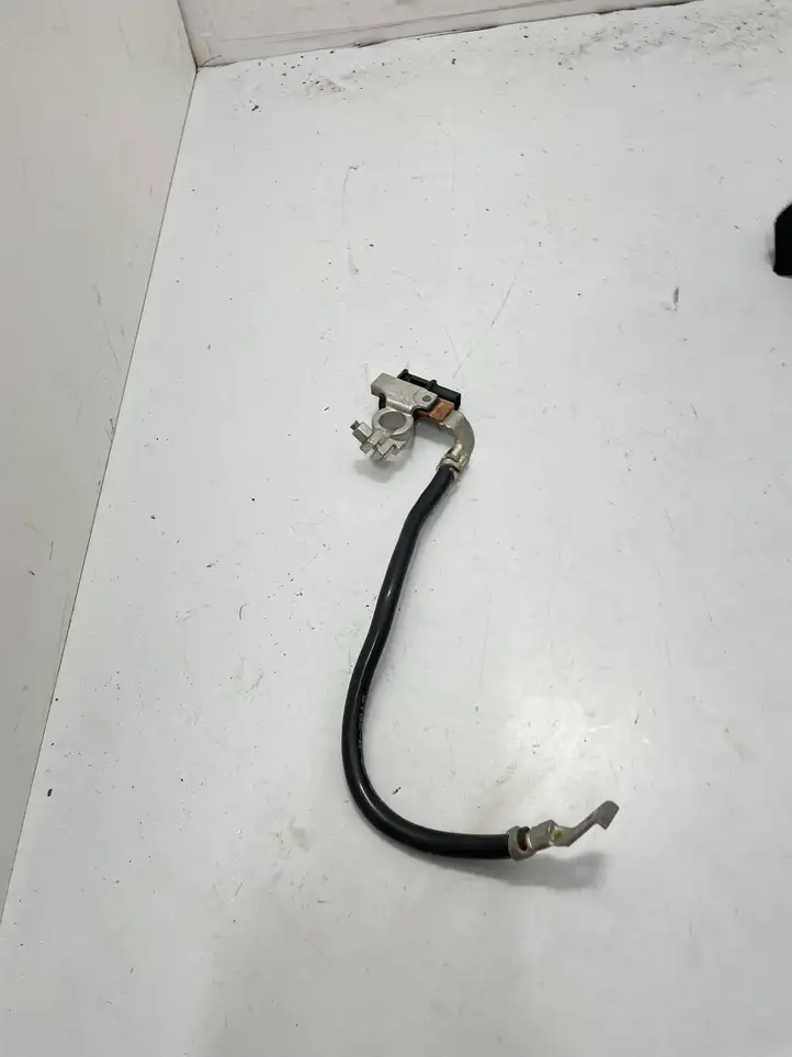 BMW 3 F30 F35 F31 (2012 - 2018)  9322900 Минусовый провод (аккумулятора)