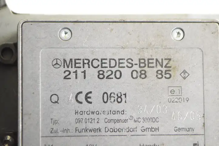 Mercedes-Benz S W221 (2005 - 2013) A2218200885 Усилитель антенны — фото 6