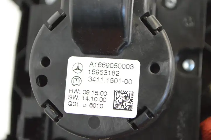 Mercedes-Benz ML W166 (2012 - 2017) A1669050003 Кнопка фаркопа в багажнике — фото 6