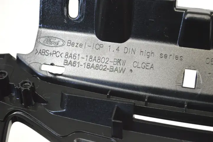 Ford Fiesta (2013 - 2017) BA6118A802BAW Декоративная планка — фото 5