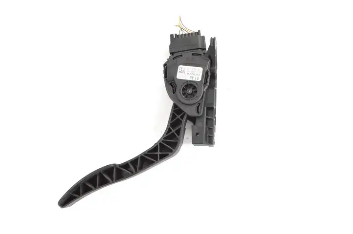 Ford Fiesta (2013 - 2017) 8V219F836AB Педаль акселератора — фото 2