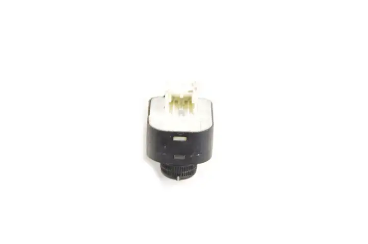 Audi A5 8T 8F (2007 - 2011) 8K0959565C Кнопка фаркопа в багажнике — фото 2