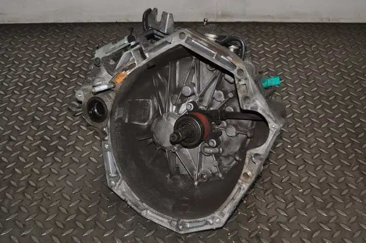 Nissan Juke I F15 (2010 - 2018) TL4125 Механическая коробка передач, 6 передач — фото 1