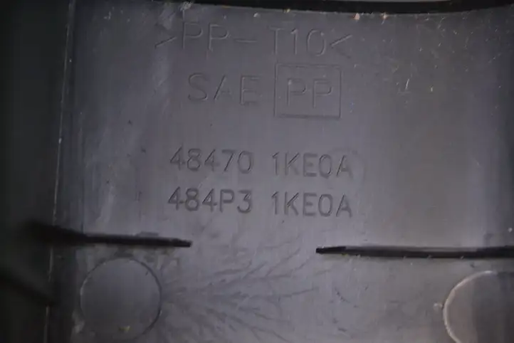 Nissan Juke I F15 (2010 - 2018) 484701KE0A Обшивка рулевой колонки — фото 5
