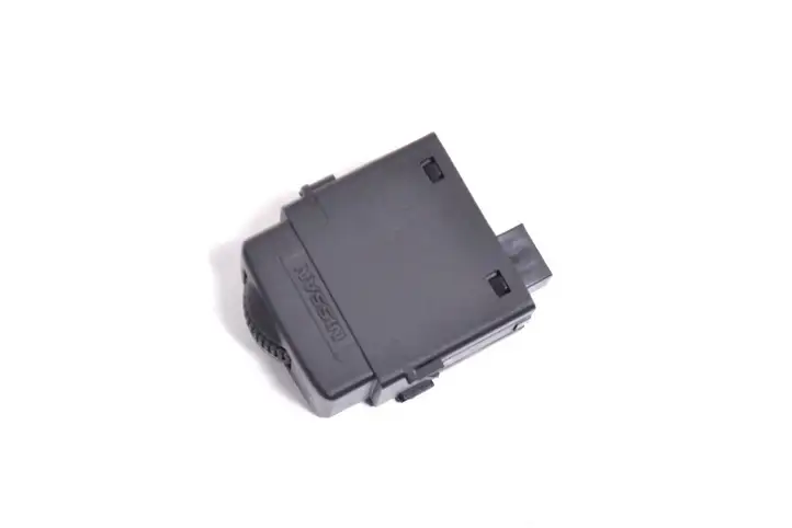 Nissan Juke I F15 (2010 - 2018) 25190BV80A Кнопка фаркопа в багажнике — фото 3