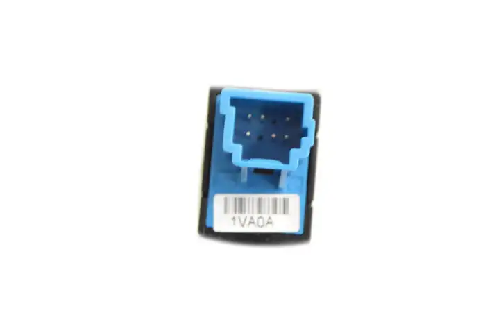 Nissan Juke I F15 (2010 - 2018) 083491VA0A Кнопка фаркопа в багажнике — фото 4