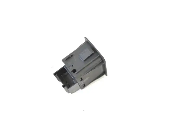 Audi A3/S3 8P (2008 - 2013) 4F0962109B Кнопка фаркопа в багажнике — фото 3
