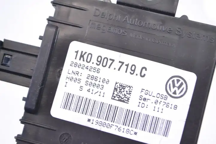 Audi A3/S3 8P (2008 - 2013) 1K0907719C Блок управления сигнализацией — фото 4
