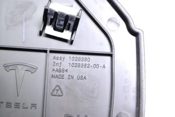 Tesla Model S (2016 - 2021) 102836200A Боковая отделка панели приборов — фото 5