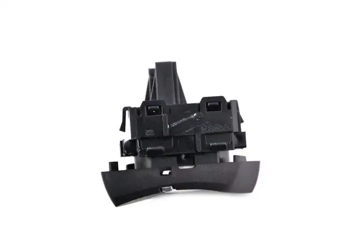 BMW X5 F15 (2013 - 2017) 6801351 Кнопка фаркопа в багажнике — фото 4