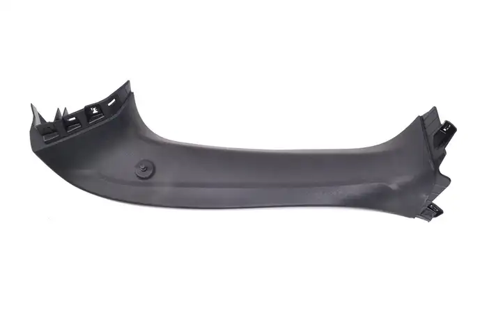 Maserati Levante (2017 - ) 670040403 Задняя боковая обшивка салона — фото 1
