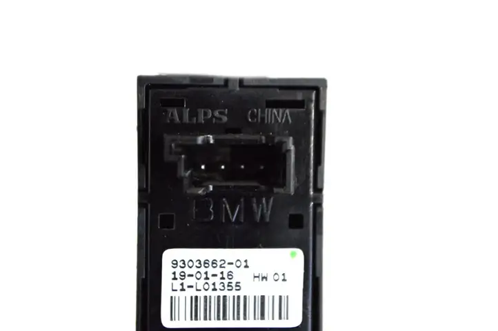 BMW X3 F25 (2010 - 2017) 9303662 Кнопка закрытия багажника — фото 4