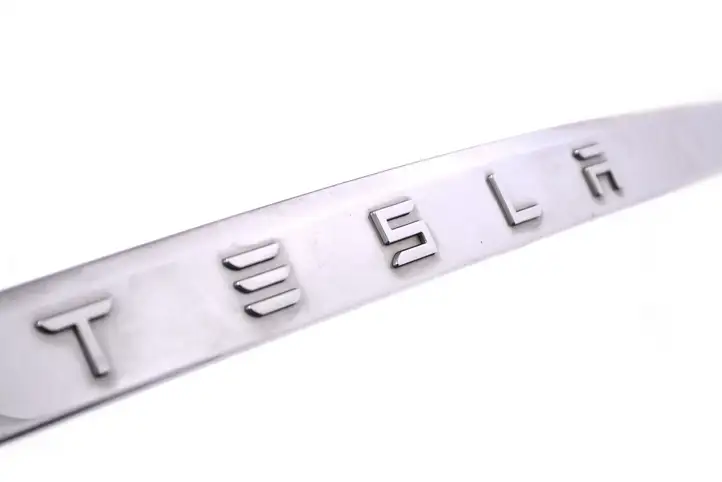 Tesla Model S (2016 - 2021) 102664900E Другая часть кузова — фото 4