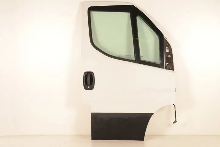 Iveco Daily Daily 6th gen (2012 - 2020) Дверь — фото 1
