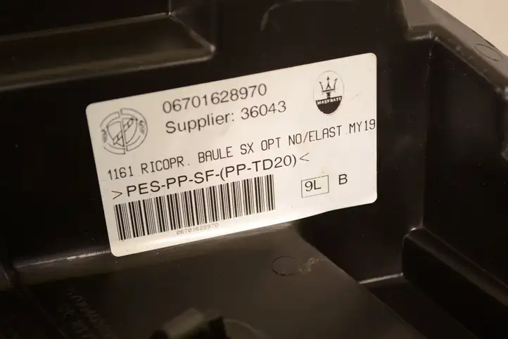 Maserati Levante (2017 - ) 06701628970 Боковая обшивка багажника — фото 5
