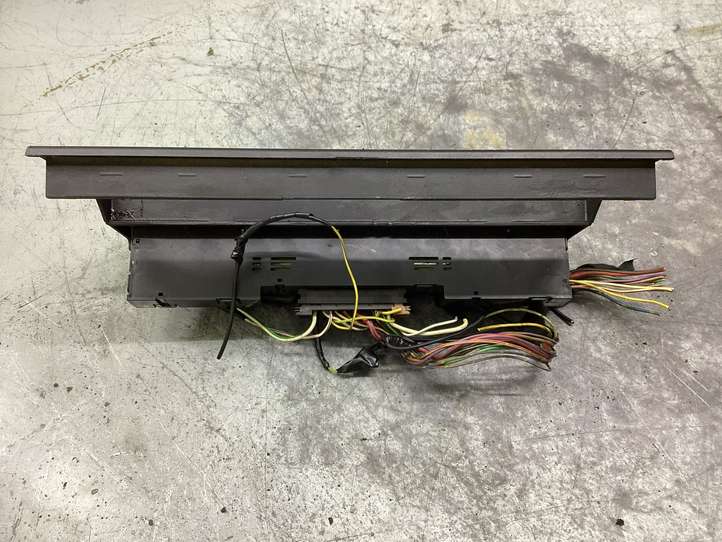 BMW 5 E39 (1996 - 2003)  03742061 Включатель обогрева