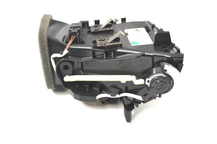 BMW 3 G20 G21 (2019 - ) 6848618 Воздушная решетка панели — фото 4