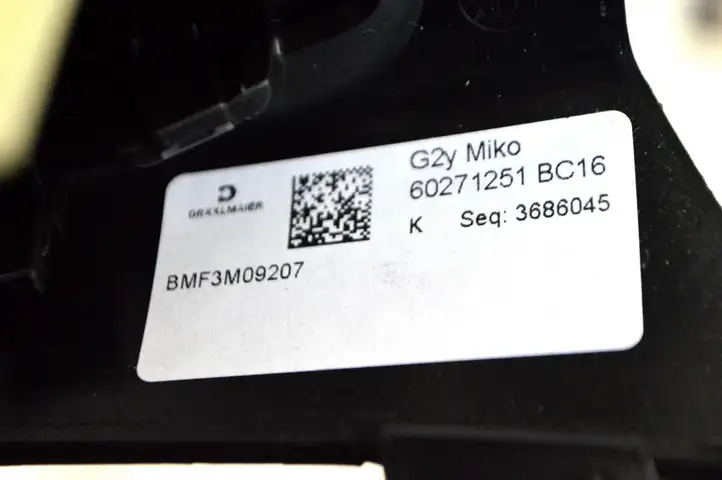 BMW 3 G20 G21 (2019 - ) 6806814 Другая деталь консоли (туннеля) — фото 8