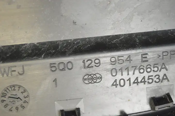 Audi Q2 - (2016 - ) 5Q0129954E Облицовка радиатора — фото 5