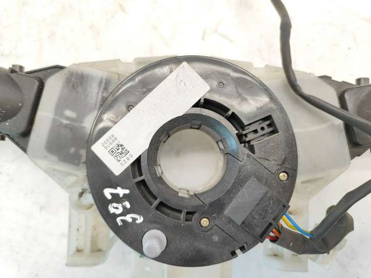 Nissan Almera Tino (2000 - 2006)  25540AV600 Комплект ручек