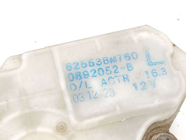 Nissan Almera Tino (2000 - 2006)  82553BM760 Замок задней двери