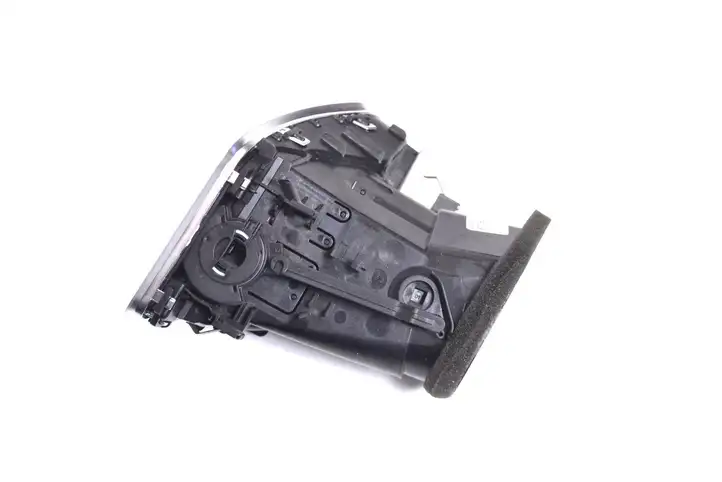 Audi A5 8T 8F (2007 - 2011) 8T2820901 Воздушная решетка панели — фото 3