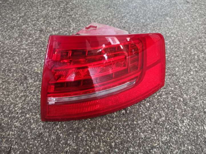Audi A8 (2005 - 2007)  4E0945096H Задний фонарь в кузове