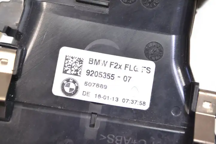 BMW 1 F20 F21 (2011 - 2019) 9205355 Воздушная решетка панели — фото 4