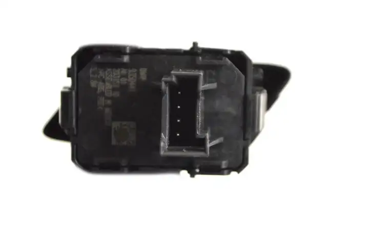BMW X6 F16 (2014 - 2017) 9350441 Кнопка фаркопа в багажнике — фото 4