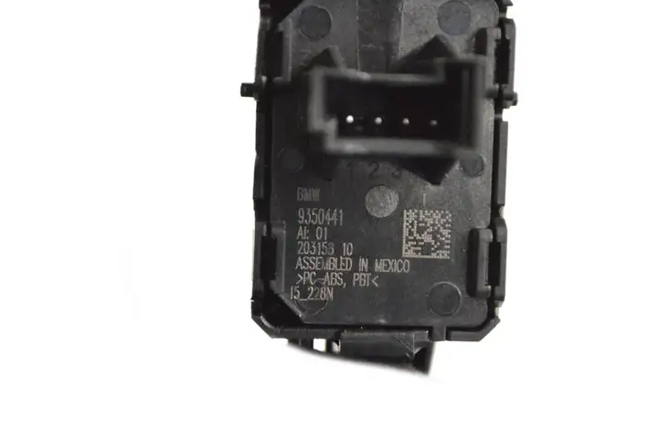 BMW X6 F16 (2014 - 2017) 9350441 Кнопка фаркопа в багажнике — фото 5