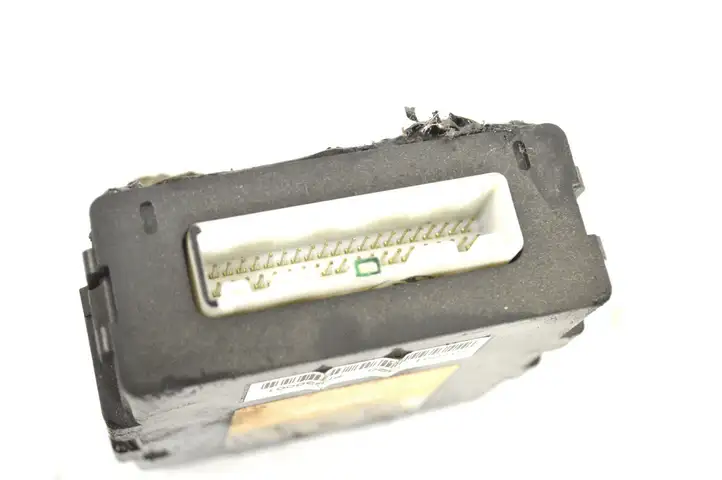 Toyota Corolla Verso E121 (2004 - 2007) 081900F810 Блок управления сигнализацией — фото 4