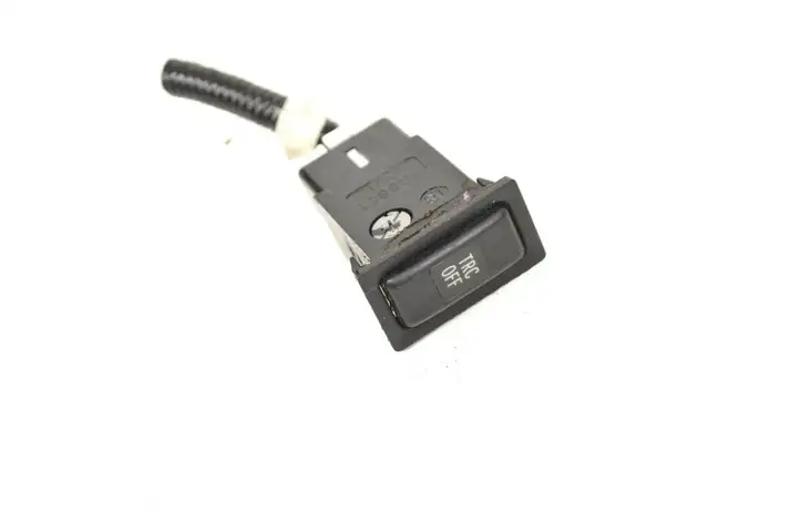 Toyota Corolla Verso E121 (2004 - 2007) TR8801DOT Кнопка фаркопа в багажнике — фото 1