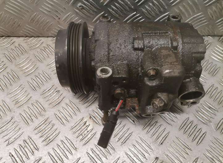 Audi A4 (2004 - 2009)   Компрессор (насос) кондиционера воздуха