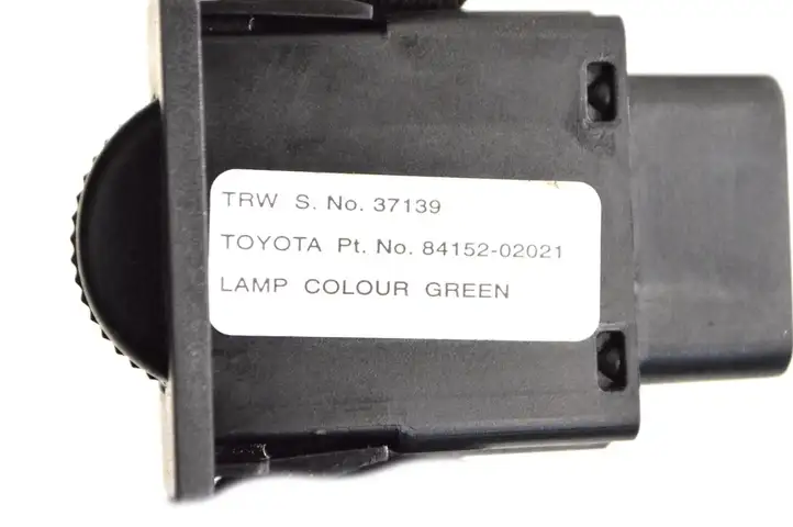 Toyota Corolla Verso E121 (2004 - 2007) 8415202021 Кнопка фаркопа в багажнике — фото 5