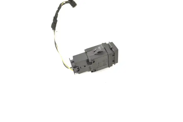Porsche Cayenne (9PA) (2002 - 2010) 7L5919211B Кнопка фаркопа в багажнике — фото 3
