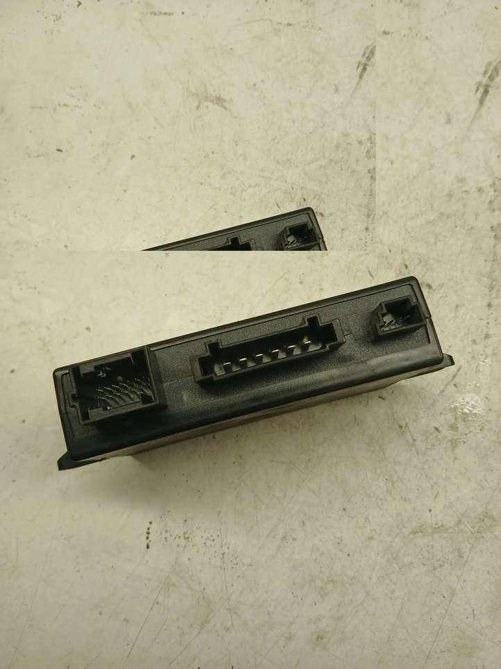 Mercedes-Benz C W203 (2000 - 2007)  0295456732 Реле крюка для прицепа