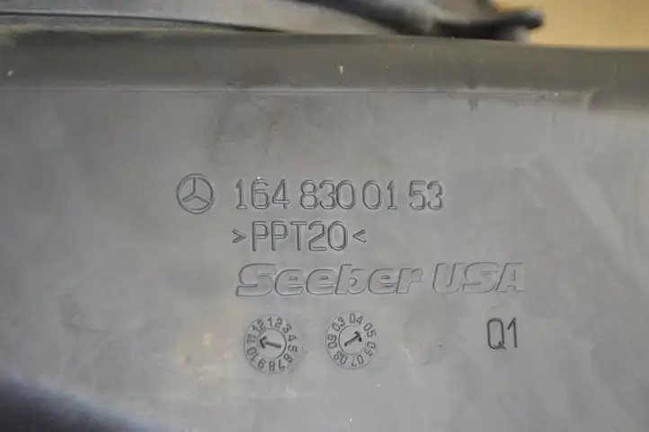 Mercedes-Benz ML W164 (2005 - 2011) A1648300153 Прочие детали салона — фото 5