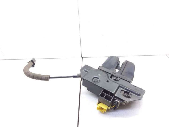 Opel Vectra (2002 - 2005)  09180104 Замок задней крышки