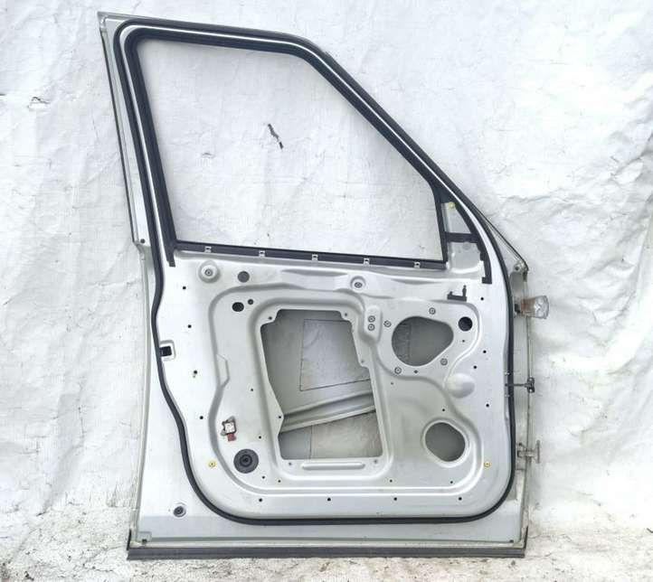 Land Rover Discovery (2004 - 2009)  BDA780110 Дверь