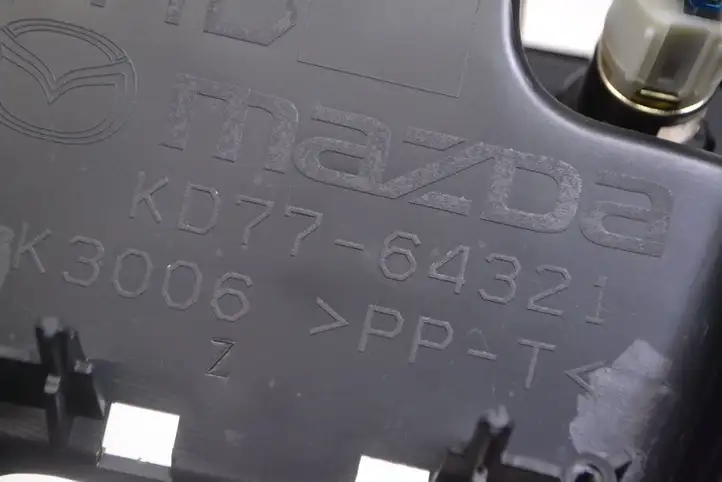 (2012 - 2015) KD7764321 Другая деталь консоли (туннеля) — фото 5