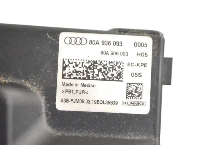 Audi Q5 SQ5 (2017 - ) 80A906093 Блок управления топливным насосом — фото 5