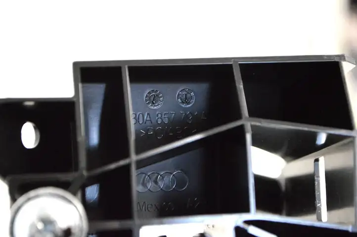 Audi Q5 SQ5 (2017 - ) 80A857791A Прочие детали салона — фото 5