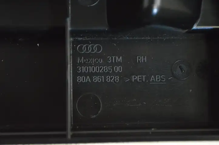 Audi Q5 SQ5 (2017 - ) 80A861828 Задняя боковая обшивка салона — фото 5