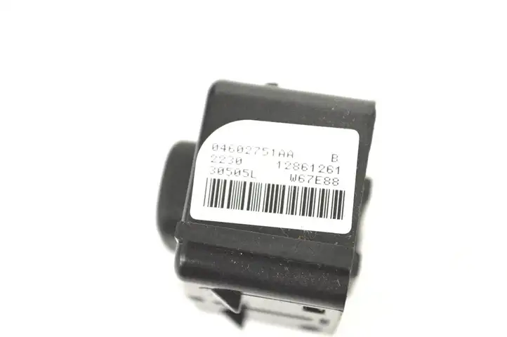 Chrysler Grand Voyager V (2010 - 2016) 04602751AA Кнопка закрытия багажника — фото 5