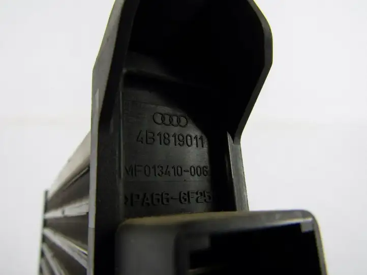 Audi A4 S4 B6 8E 8H (2000 - 2006) Электрический отопитель салона — фото 1