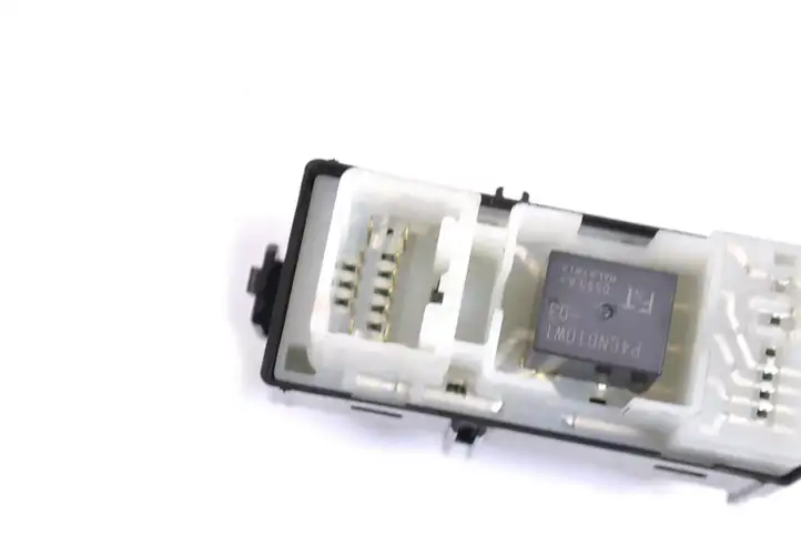 Audi A6 S6 C6 4F (2008 - 2011) 8403048070 Кнопка стеклоподъемников — фото 4