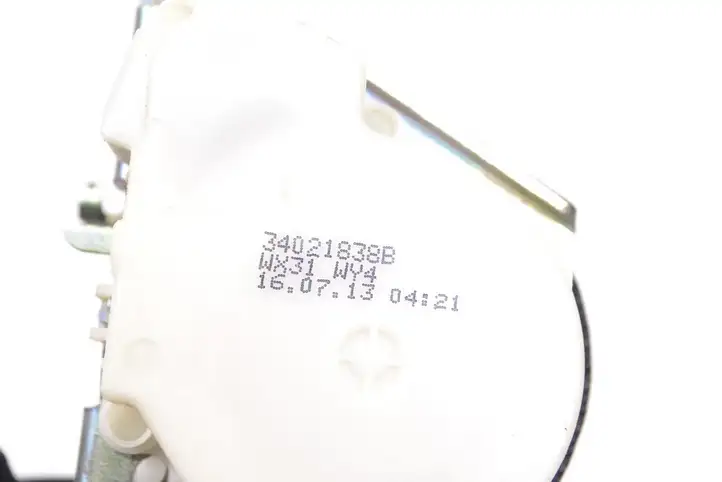 Ford Fiesta (2013 - 2017) 34021838B Задний ремень безопасности — фото 5