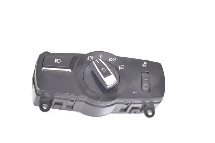 BMW 5 F10 F11 (2009 - 2016) 9192745 Включатель фонарей — фото 1