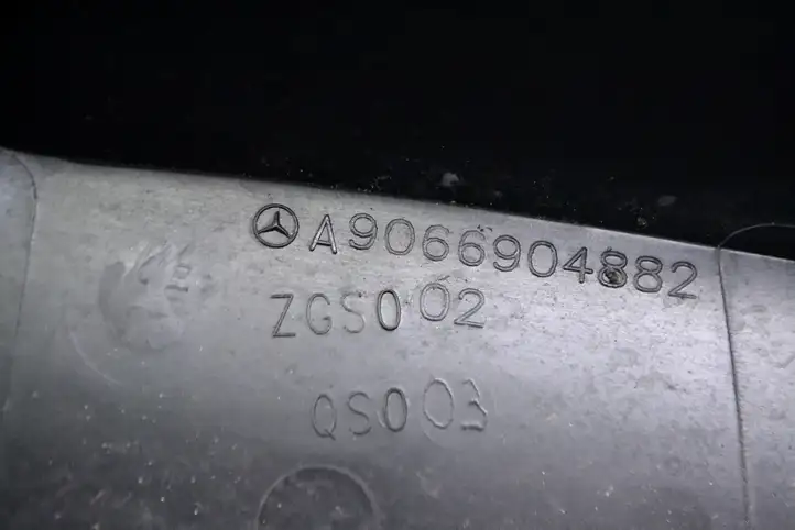 Mercedes-Benz Sprinter W906 (2006 - 2018) A9066904882 Решетка в крыле — фото 5