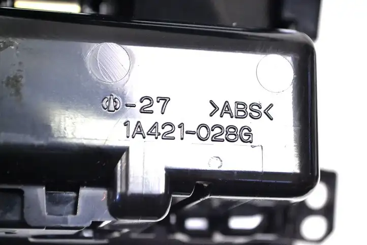 Lexus GS 300 350 430 450h (2007 - 2011) 1A421028G Передняя пепельница — фото 5